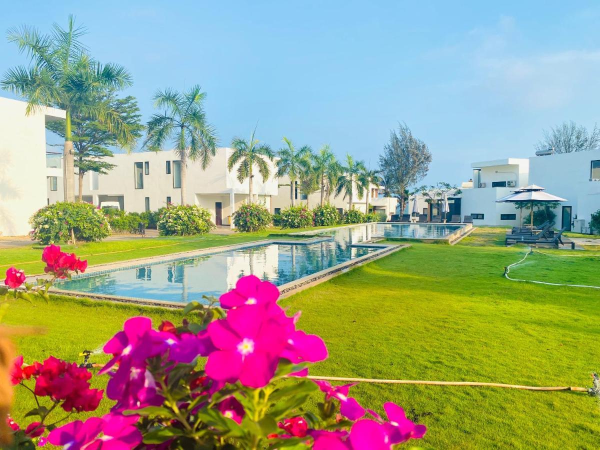 Biet Thu Mat Tien Bien Saint Simeon Resort ブンタオ エクステリア 写真