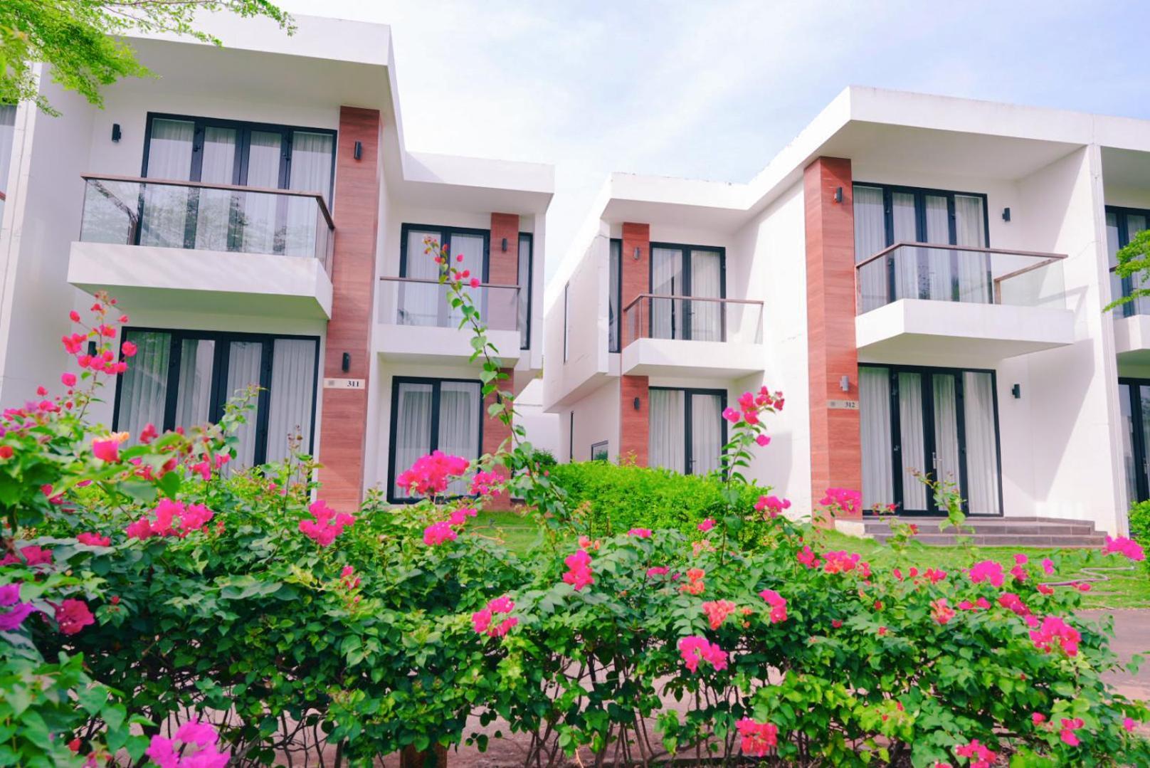 Biet Thu Mat Tien Bien Saint Simeon Resort ブンタオ エクステリア 写真
