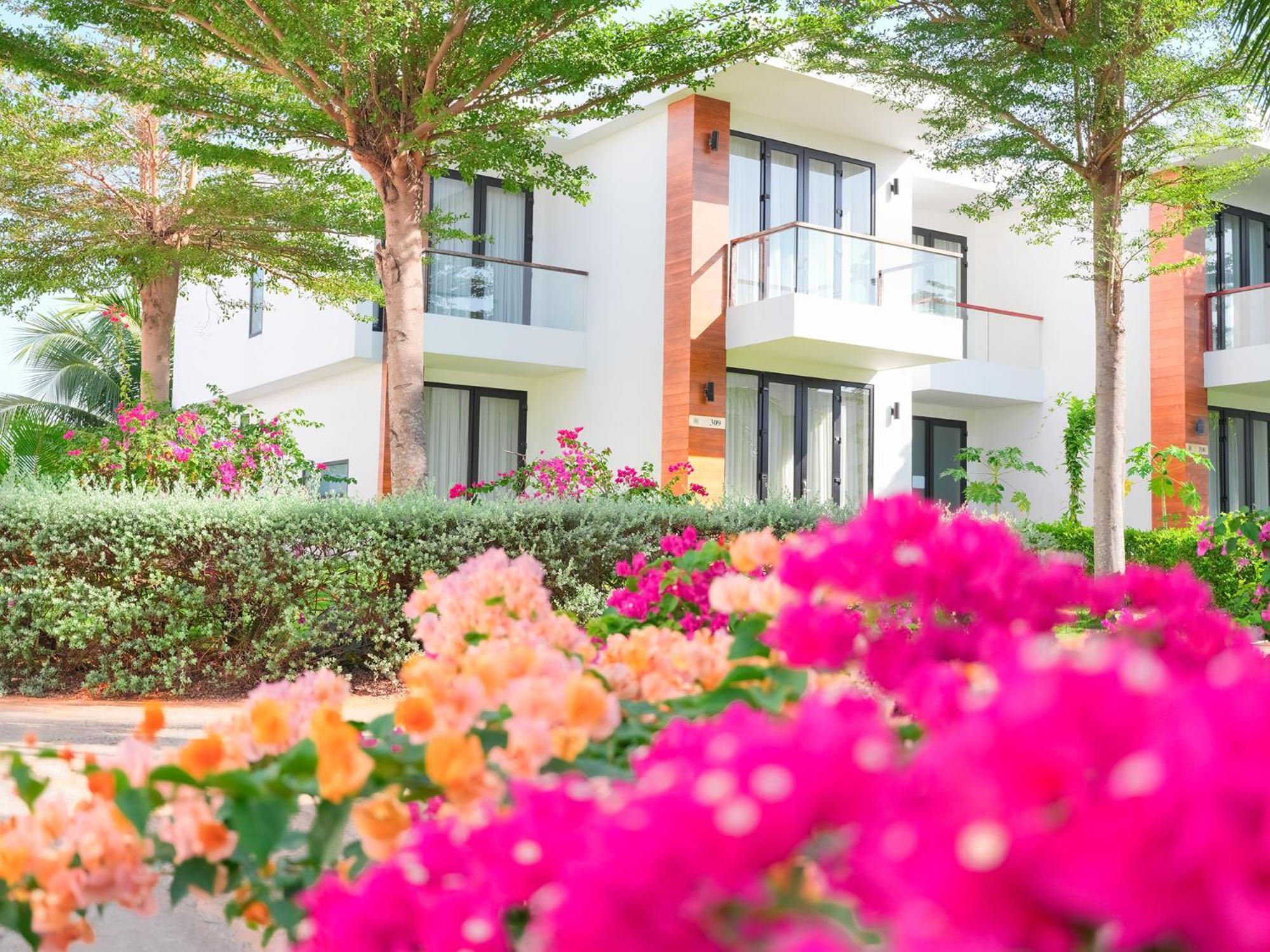 Biet Thu Mat Tien Bien Saint Simeon Resort ブンタオ エクステリア 写真